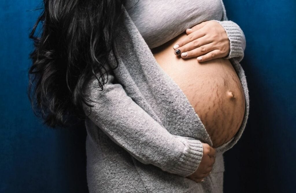 mom shaming bump