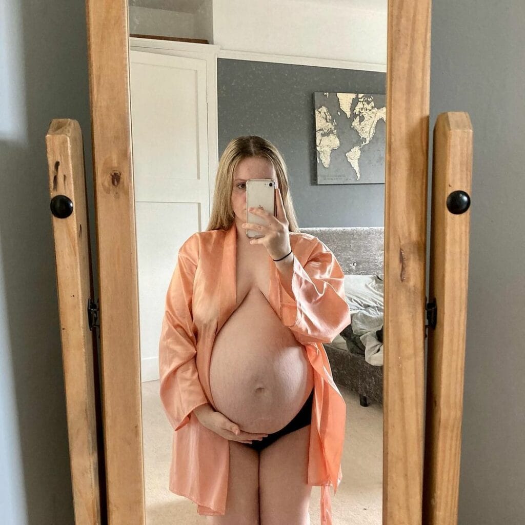 mom shaming bump